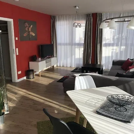 Pier Apartment *